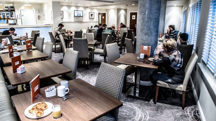 Holiday Inn Express Manchester City Ctr Restaurant