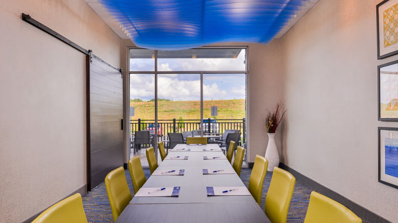 <b>Holiday Inn Express Suites Farmville Meeting</b>. Images powered by <a href="https://www.leonardoworldwide.com/" title="Leonardo Worldwide" target="_blank">Leonardo</a>.