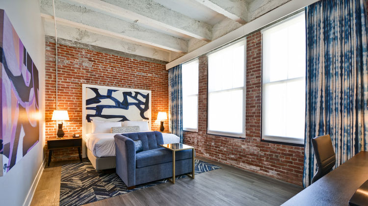Hotel Indigo Kansas City-The Crossroads Room