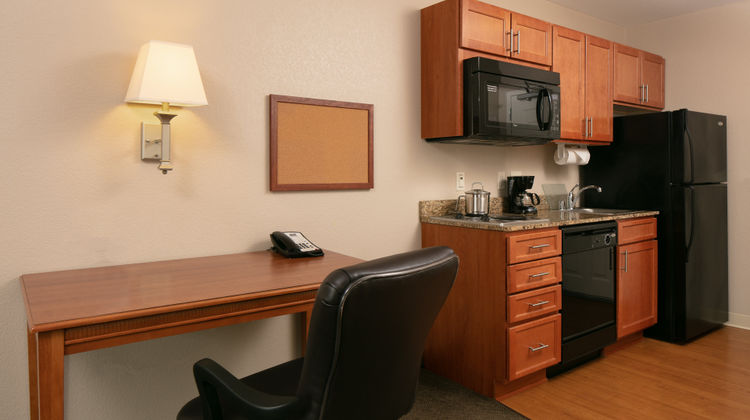 Candlewood Suites La Crosse Room