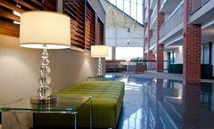 Holiday Inn Oakville Centre