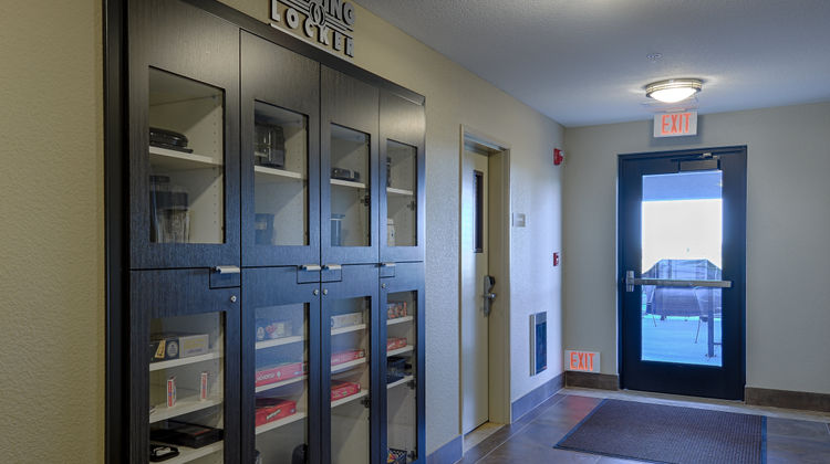 Candlewood Suites Lakeville I-35 Lobby