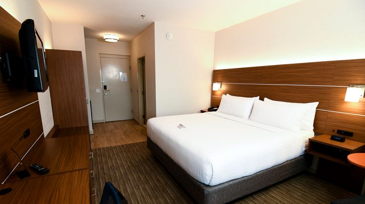 Holiday Inn Express Room