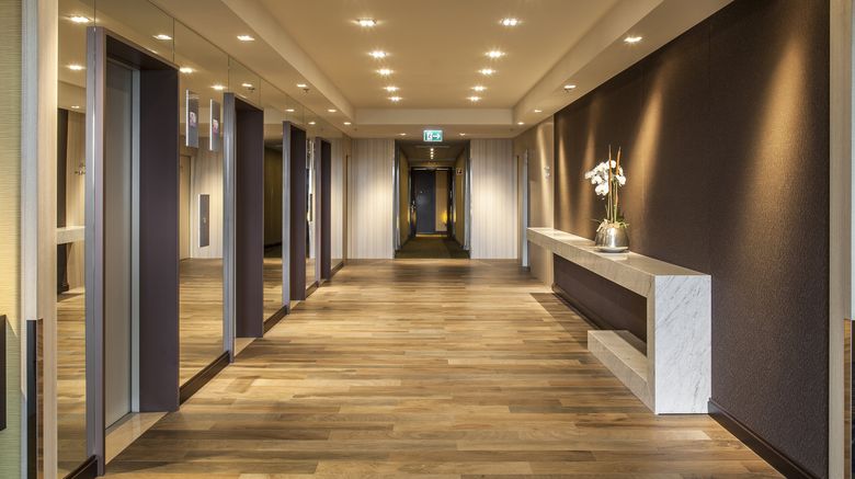 <b>Crowne Plaza Geneva Lobby</b>. Images powered by <a href="https://www.leonardoworldwide.com/" title="Leonardo Worldwide" target="_blank">Leonardo</a>.