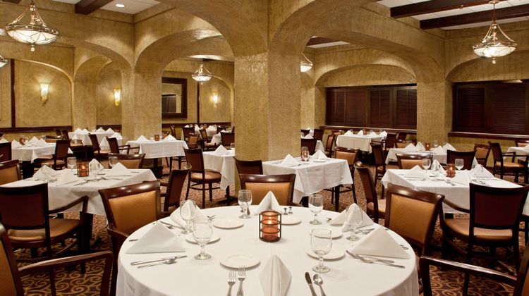Crowne Plaza Cleveland Airport Restaurant