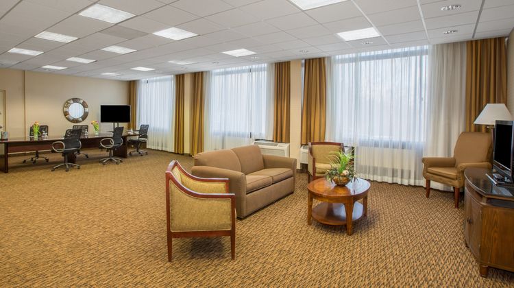 Crowne Plaza Cleveland Airport Meeting