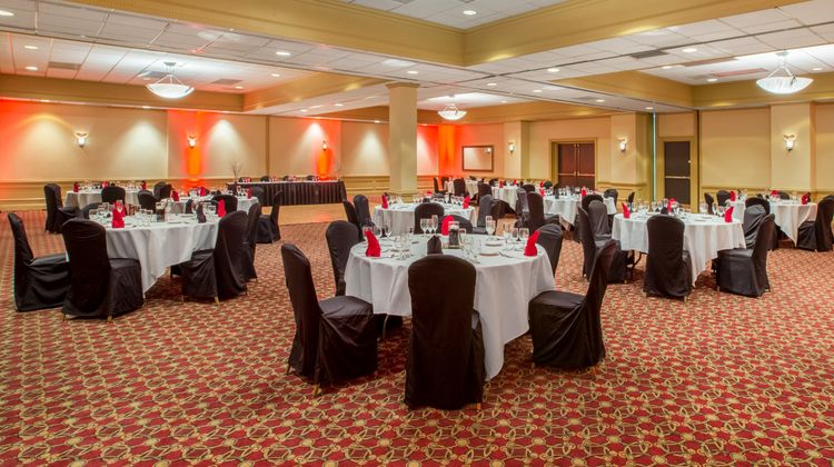 Crowne Plaza Cleveland Airport Ballroom