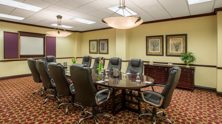 Crowne Plaza Cleveland Airport Meeting