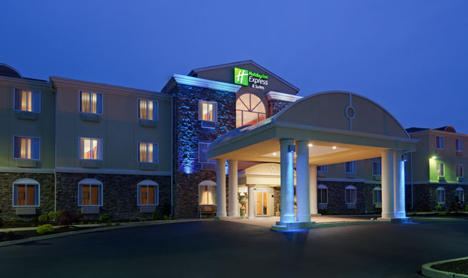 Holiday Inn Express Exterior