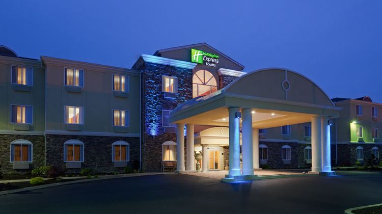 Holiday Inn Express Exterior