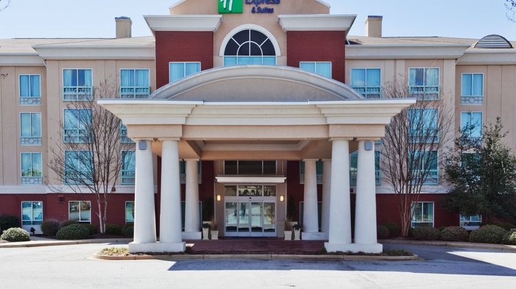 Holiday Inn Express & Suites Greenville Exterior