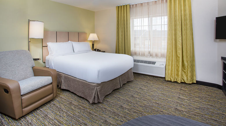 <b>Candlewood Suites Bowling Green Room</b>. Images powered by <a href="https://www.leonardoworldwide.com/" title="Leonardo Worldwide" target="_blank">Leonardo</a>.