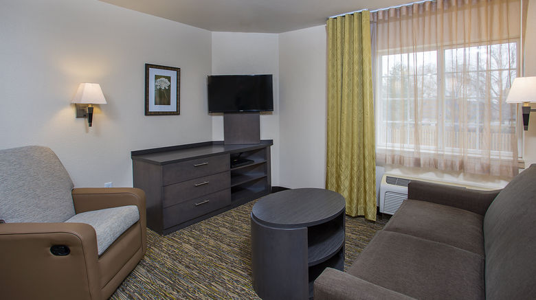 <b>Candlewood Suites Bowling Green Room</b>. Images powered by <a href="https://www.leonardoworldwide.com/" title="Leonardo Worldwide" target="_blank">Leonardo</a>.