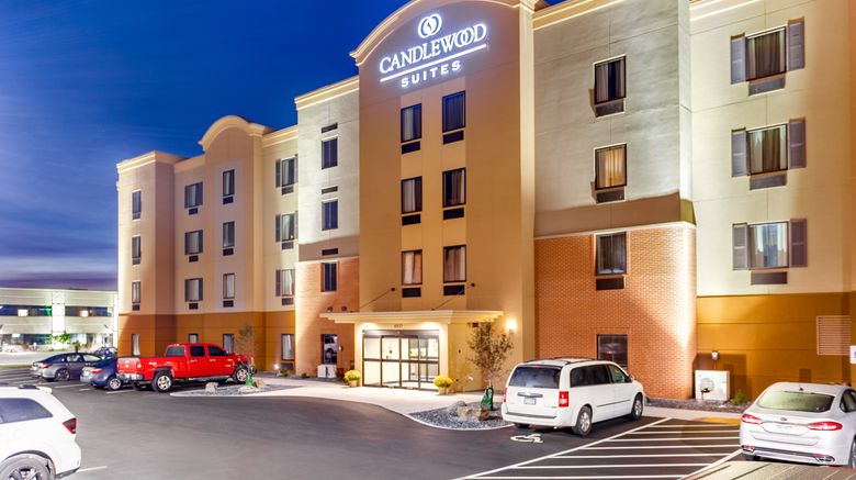 <b>Candlewood Suites Eau Claire Exterior</b>. Images powered by <a href="https://www.leonardoworldwide.com/" title="Leonardo Worldwide" target="_blank">Leonardo</a>.