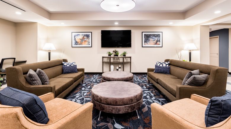 <b>Candlewood Suites Eau Claire Lobby</b>. Images powered by <a href="https://www.leonardoworldwide.com/" title="Leonardo Worldwide" target="_blank">Leonardo</a>.