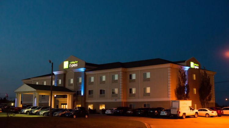 Holiday Inn Express Exterior