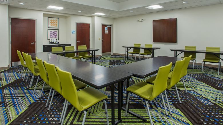 <b>Holiday Inn Express Hotel & Suites Meeting</b>. Images powered by <a href="https://www.leonardoworldwide.com/" title="Leonardo Worldwide" target="_blank">Leonardo</a>.