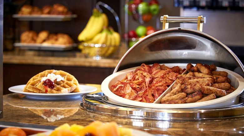 <b>Staybridge Suites Hamilton-Downtown Restaurant</b>. Images powered by <a href="https://www.leonardoworldwide.com/" title="Leonardo Worldwide" target="_blank">Leonardo</a>.