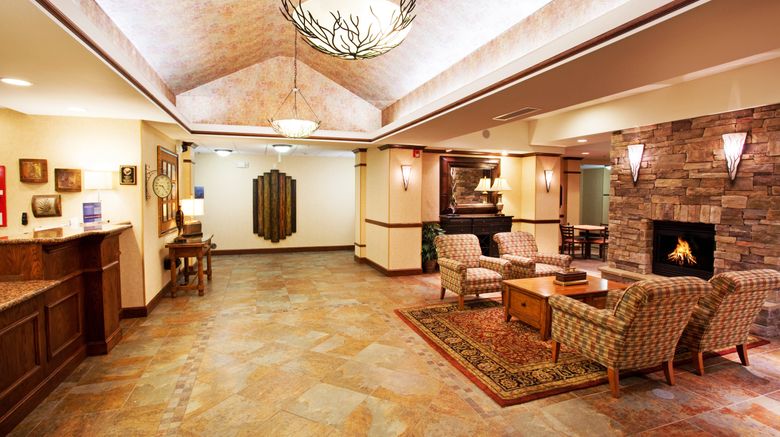 <b>Holiday Inn Express Hotel & Suites Lobby</b>. Images powered by <a href="https://www.leonardoworldwide.com/" title="Leonardo Worldwide" target="_blank">Leonardo</a>.