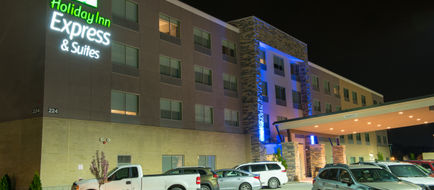 Holiday Inn Express & Suites Southwest Exterior
