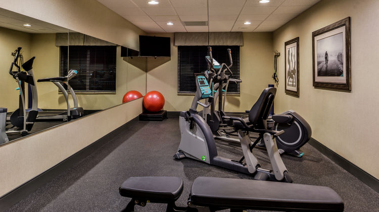 Holiday Inn Express & Stes Emporia NW Health Club