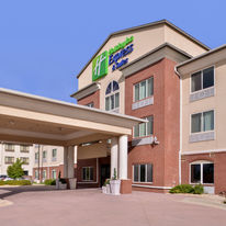 Holiday Inn Express & Stes Emporia NW