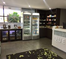 Quest Breakfast Creek Lobby