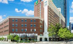 Holiday Inn Charlotte Center City