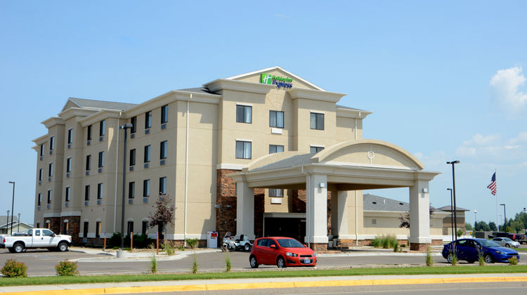 Holiday Inn Express Hotel & Stes Exterior