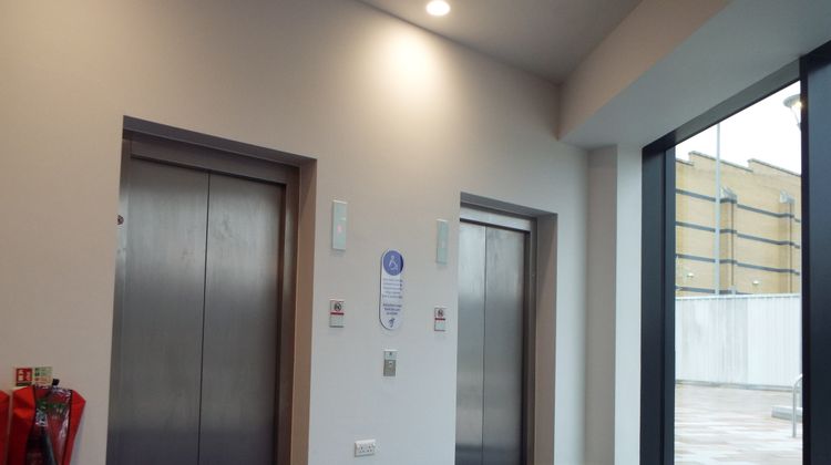 Holiday Inn Express Stockport Lobby