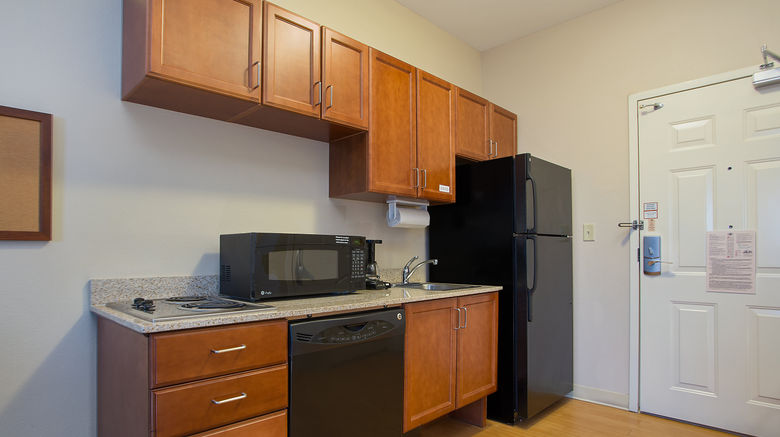 <b>Candlewood Suites Tuscaloosa Room</b>. Images powered by <a href="https://www.leonardoworldwide.com/" title="Leonardo Worldwide" target="_blank">Leonardo</a>.