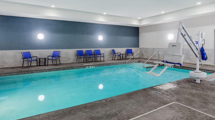 Holiday Inn Express & Suites Rice Lake Pool