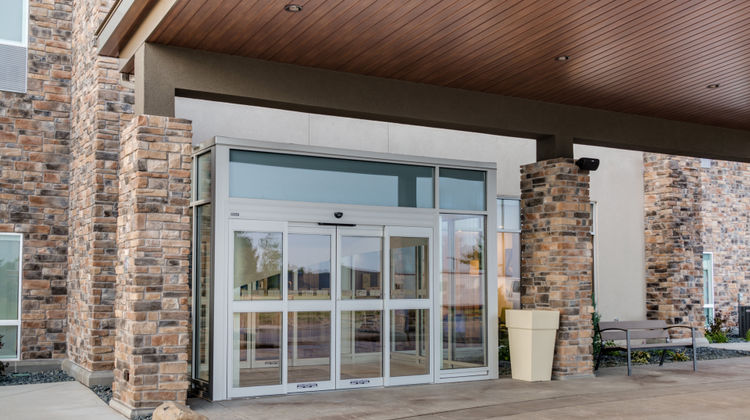 Holiday Inn Express & Suites Rice Lake Exterior