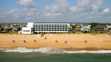 Holiday Inn Express Nags Head Oceanfront Exterior