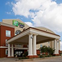 Holiday Inn Express Hotel & Suites
