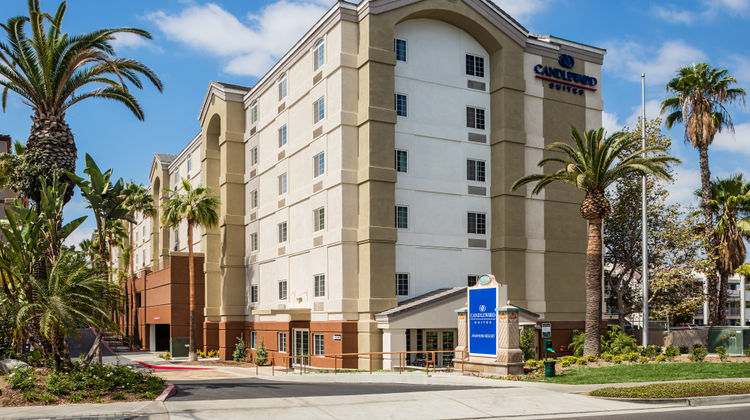 Candlewood Suites Anaheim-Resort Area Exterior