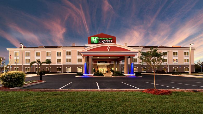 Holiday Inn Express Lake Wales N Exterior. Images powered by <a href="https://www.leonardoworldwide.com" target="_blank" rel="noopener">Leonardo</a>.
