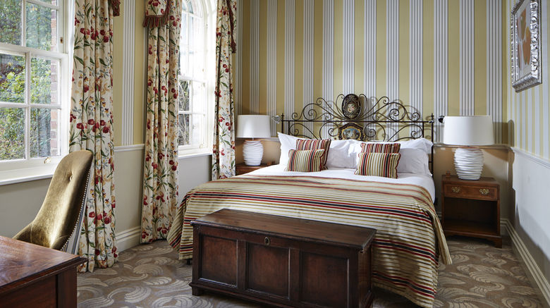 <b>Lainston House Hotel Suite</b>. Images powered by <a href="https://www.leonardoworldwide.com/" title="Leonardo Worldwide" target="_blank">Leonardo</a>.