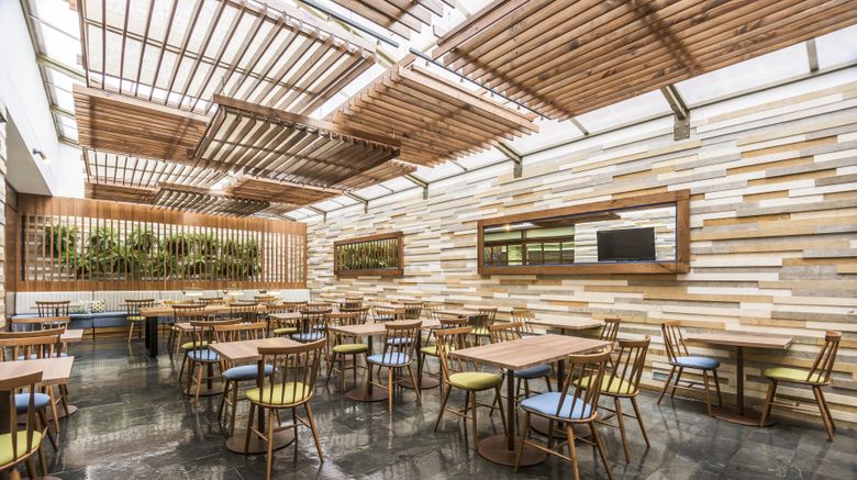 <b>Holiday Inn Express Parque 93 Restaurant</b>. Images powered by <a href="https://www.leonardoworldwide.com/" title="Leonardo Worldwide" target="_blank">Leonardo</a>.