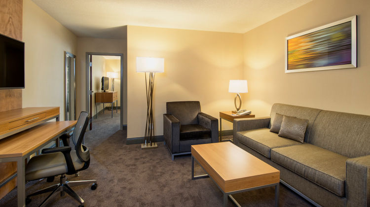 Holiday Inn Express Suite