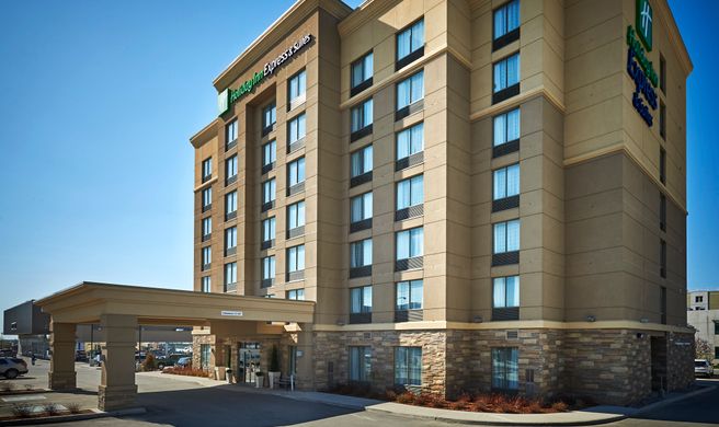 Holiday Inn Express Hotel & Stes Timmins Exterior