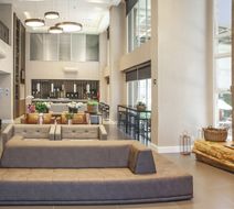 Holiday Inn Express Farroupilha Lobby