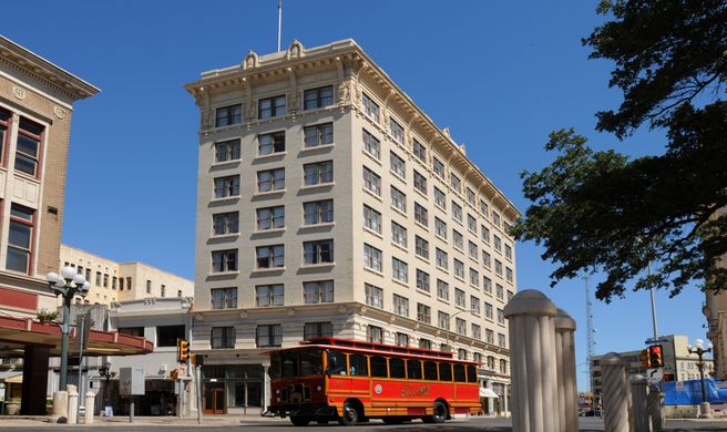 Hotel Gibbs Exterior