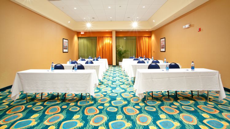 Holiday Inn Express & Suites VA Beach Meeting
