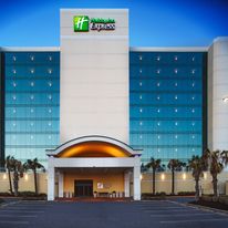 Holiday Inn Express & Suites VA Beach