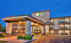 Holiday Inn Express & Suites Branson 76