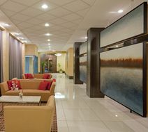Armon Plaza Montreal Airport Exterior