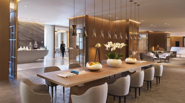 Four Seasons Kuwait at Burj Alshaya Meeting