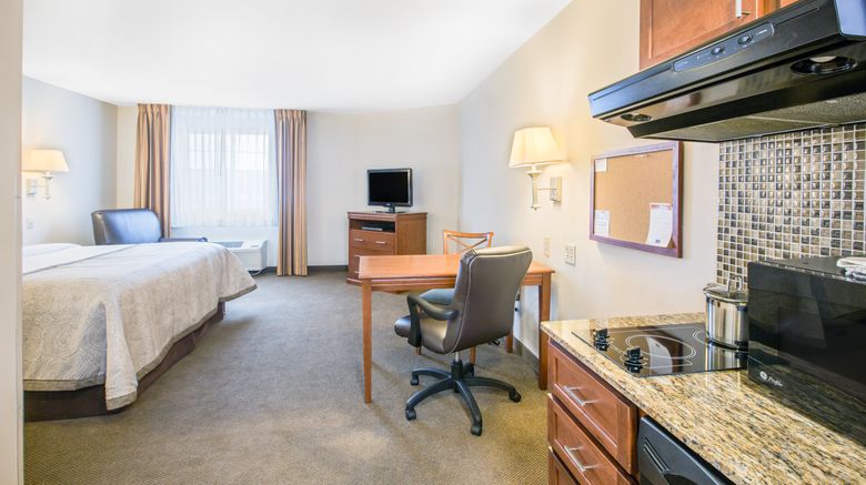 <b>Candlewood Suites Pittsburgh-Cranberry Room</b>. Images powered by <a href="https://www.leonardoworldwide.com/" title="Leonardo Worldwide" target="_blank">Leonardo</a>.