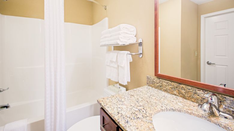 <b>Candlewood Suites Pittsburgh-Cranberry Room</b>. Images powered by <a href="https://www.leonardoworldwide.com/" title="Leonardo Worldwide" target="_blank">Leonardo</a>.